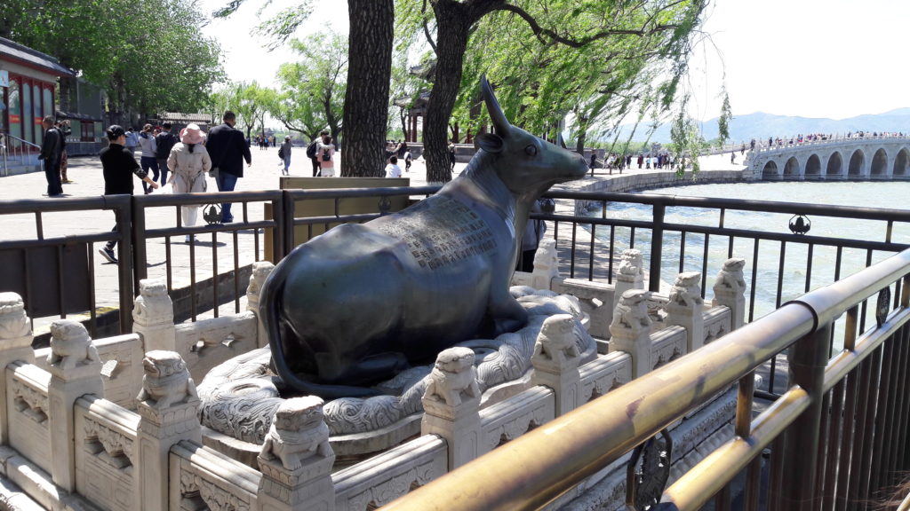 Statue of a bronze Ox, commemorating Yu the Great.