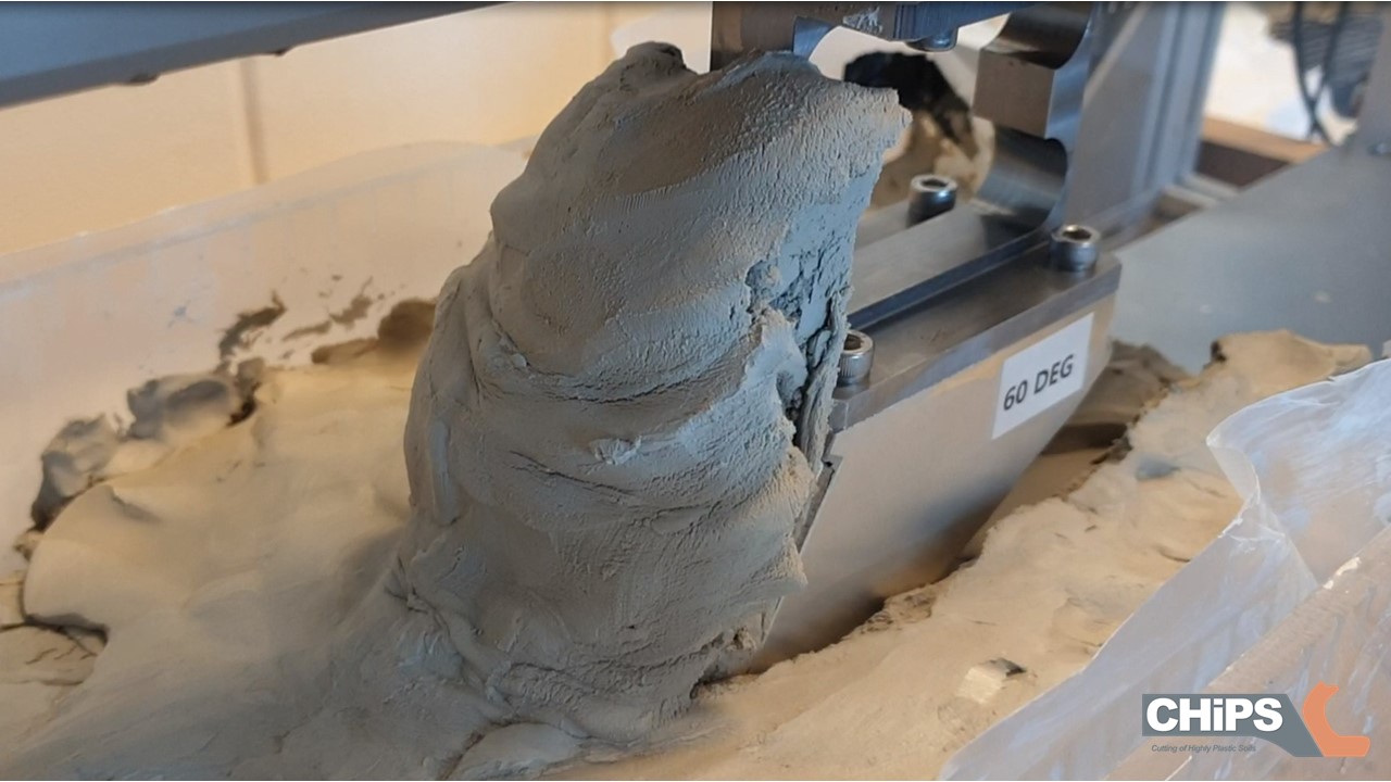 Initial clay cutting tests for my PhD project CHiPS
