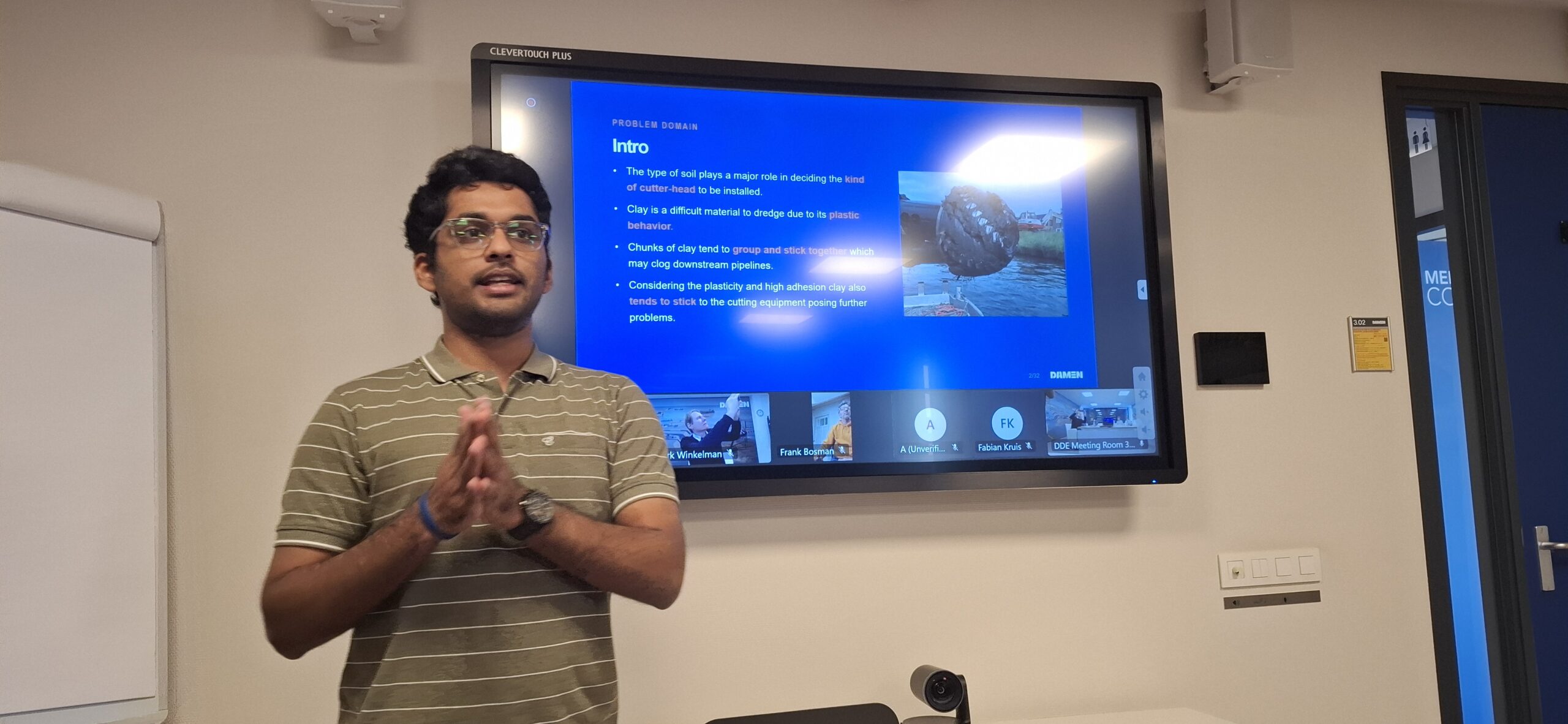 Prasanna presenting his work at Damen Dredging Equipment
