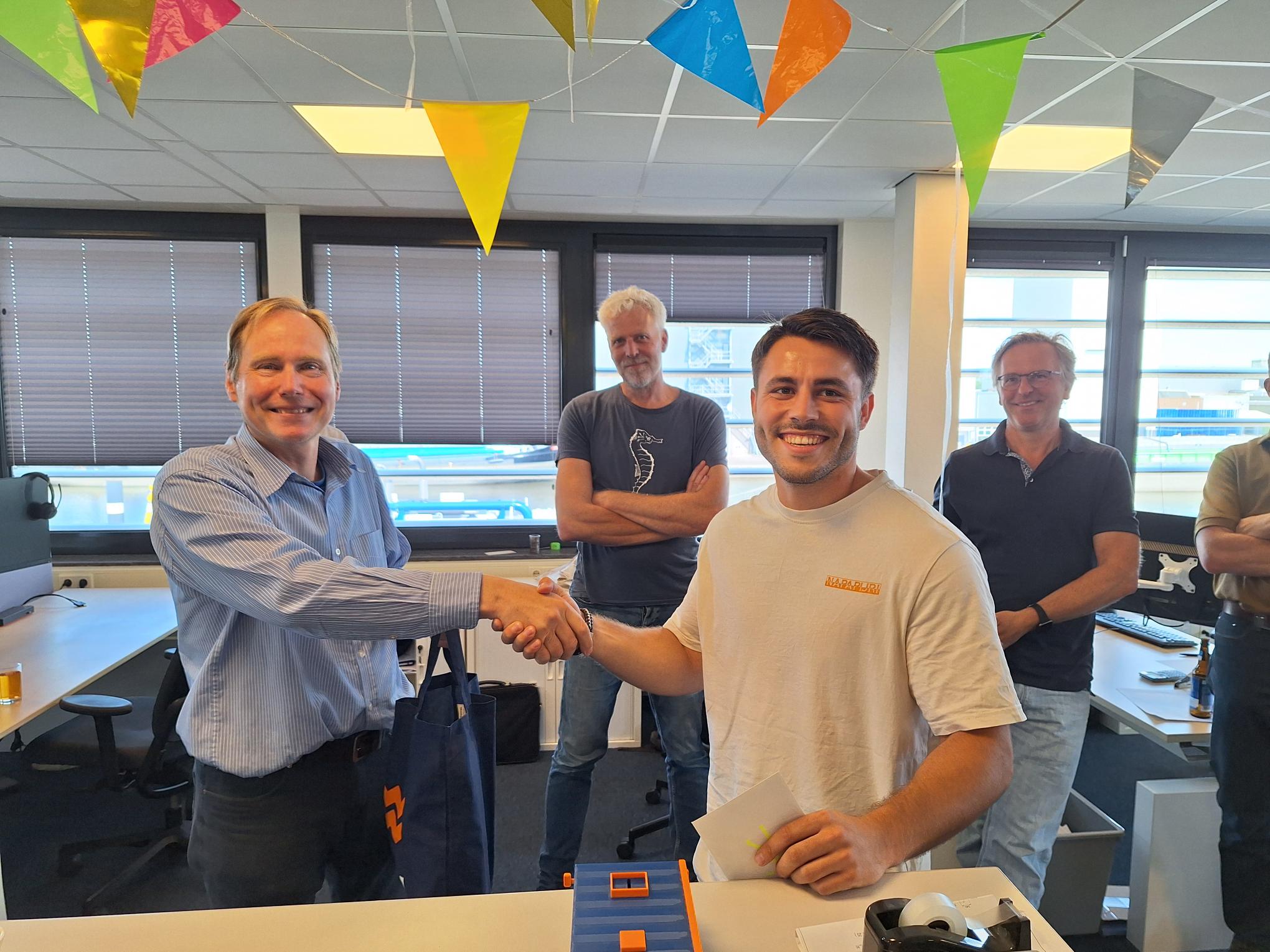 The graduation of Luc Flake celebrated at our department